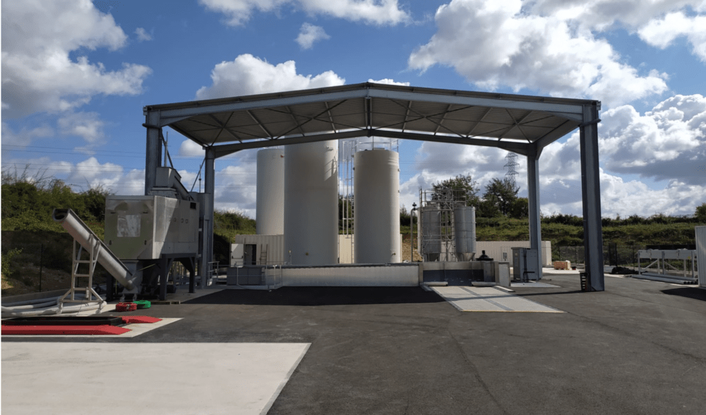 Modul'O, unité innovante de micro-méthanisation à Carrières-sous-Poissy dans les Yvelines permettant la valorisation des biodéchets en gaz vert, fertilisant et eau claire.