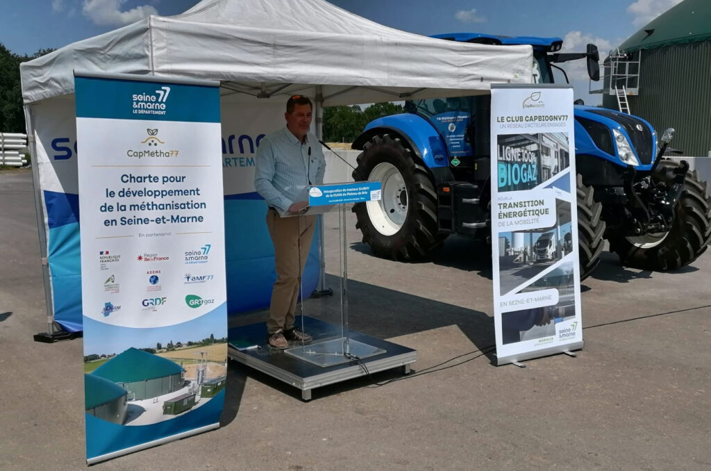 Discours de Alexis Lepeu, président de la CUMA du Plateau de Brie et agriculteur-méthaniseur, a engagé cette démarche vertueuse lors de l’inauguration du tracteur roulant au BioGNV le 6 juin 2023.
